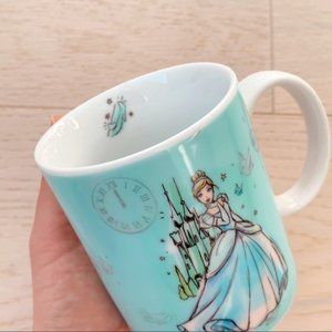 ⭐️ Cinderella Disney Princess Mug and Sock Set NWT